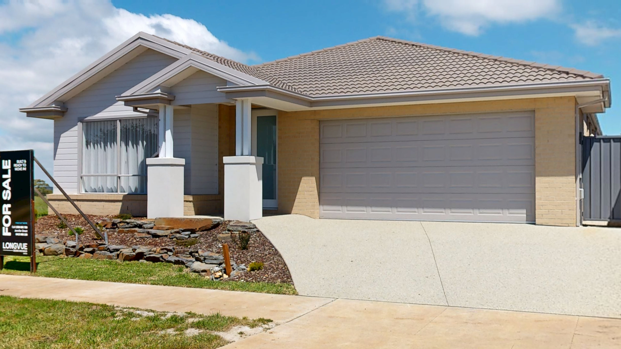 Drouin Fields Estate - Drouin Display Home Longvue Design and Build Snowy