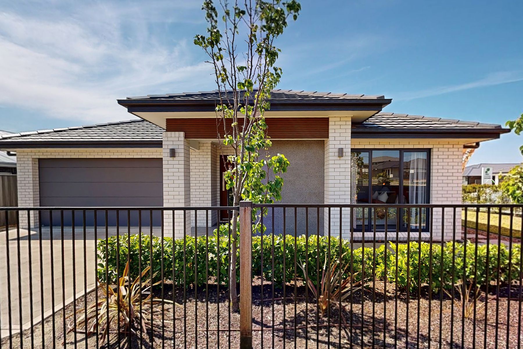 Hereford Hill Estate - Lochinvar Display Home Burbank Homes Hillman 268