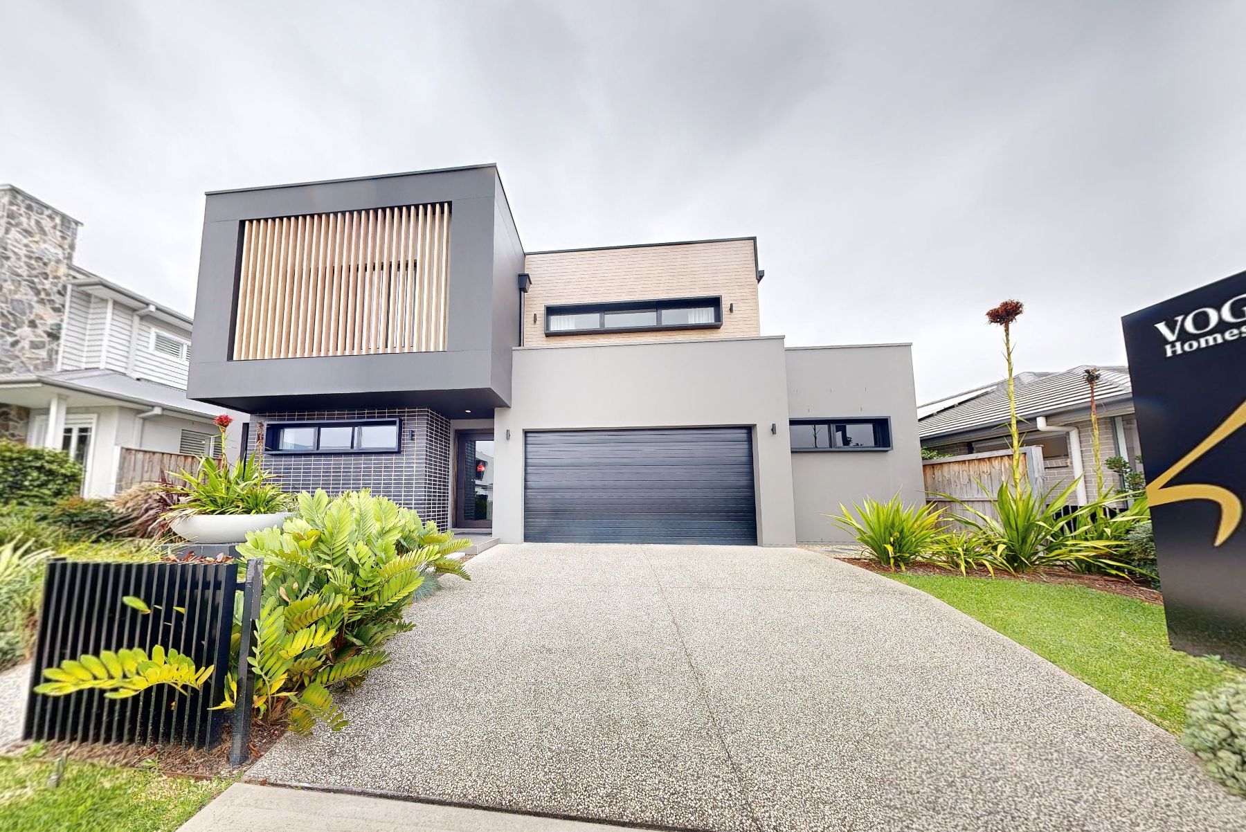 HomeWorld Box Hill - Box Hill Display Home Vogue Homes Hallie 44