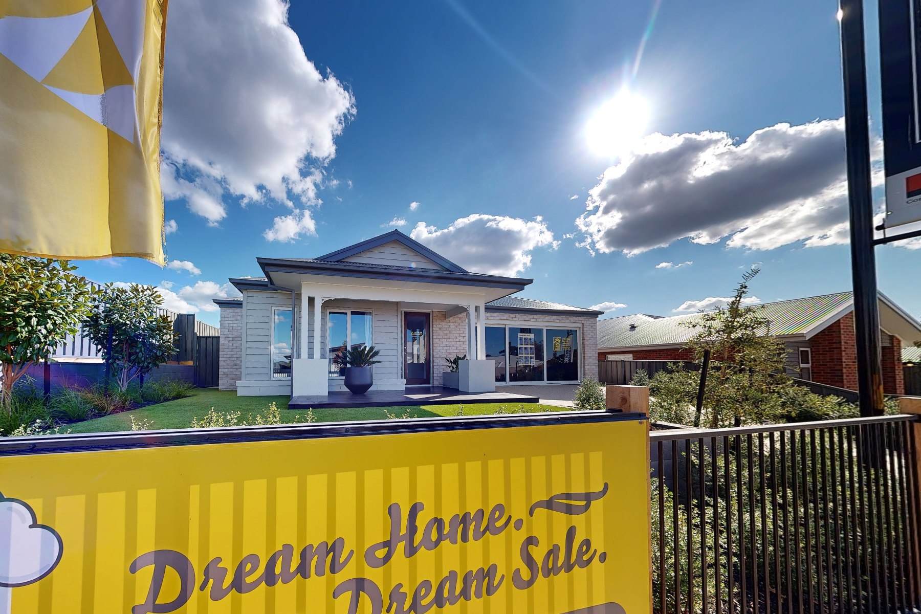 Imagine Estate - Strathfieldsaye Display Home Australian Building Co. (ABC Homes) Saffire 28RF