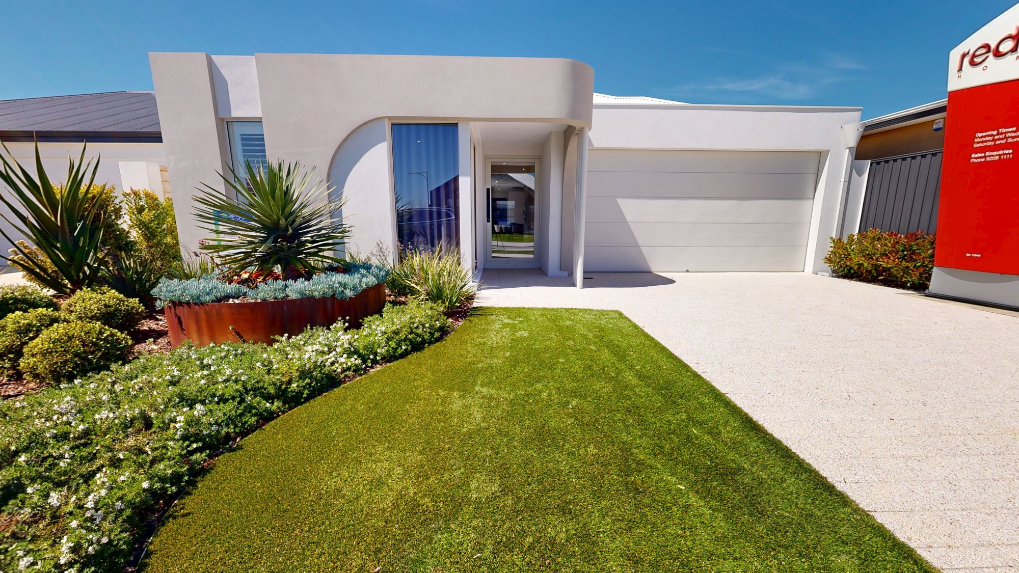 Lake Treeby Estate - Treeby Display Home Redink Homes Meelup