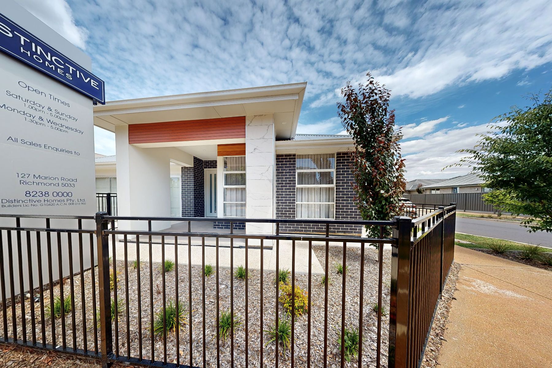 Playford Alive Estate - Munno Para Display Home Distinctive Homes Manhattan 228