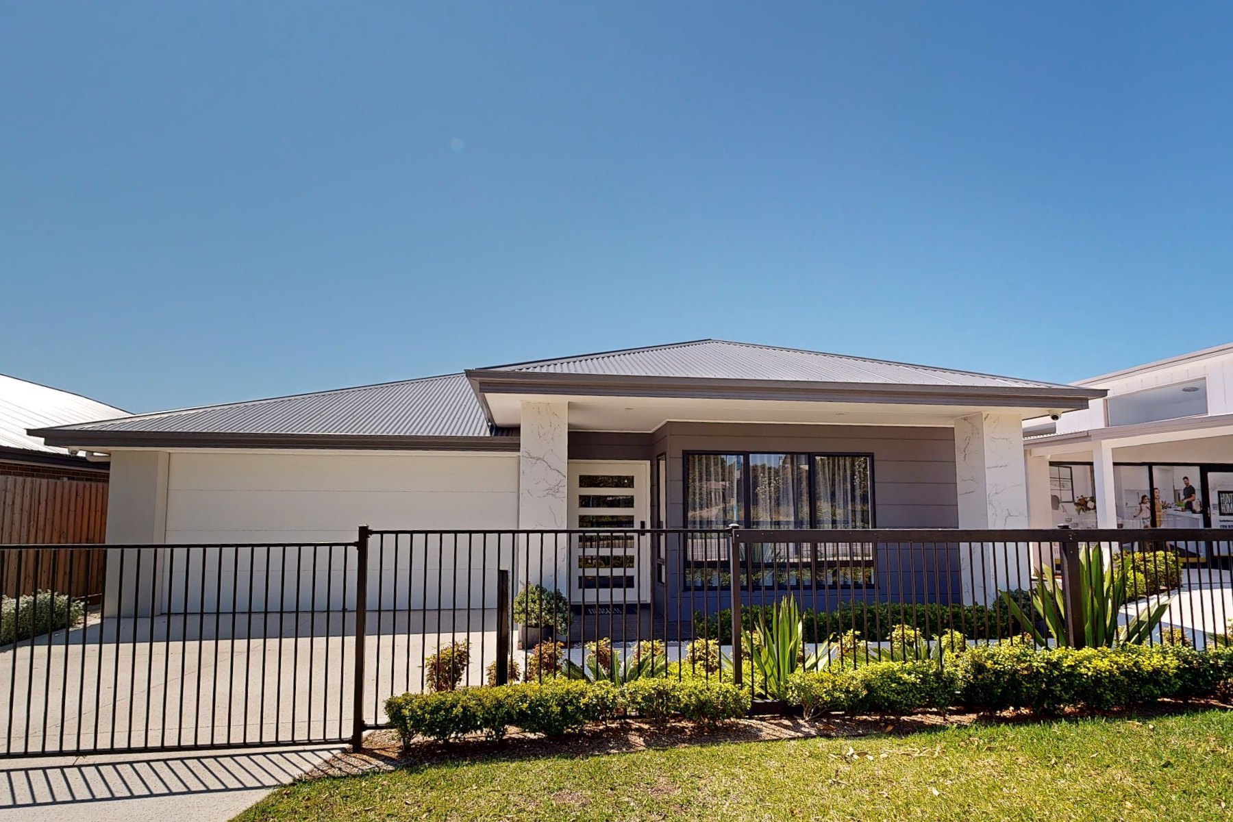 Waterford Estate - Chisholm Display Home Hunter Homes Bellevue 260